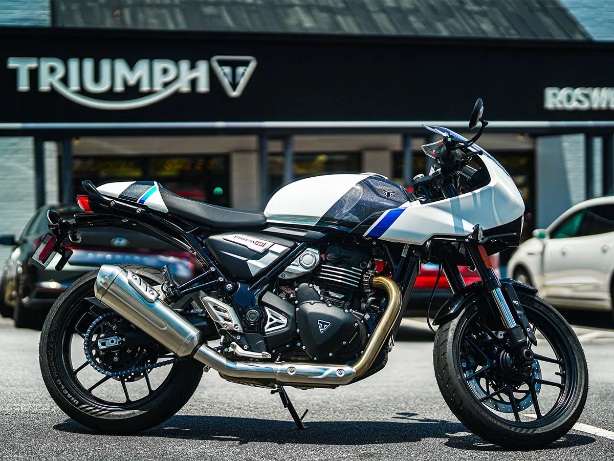 2026 Triumph Thruxton 400 photo 1