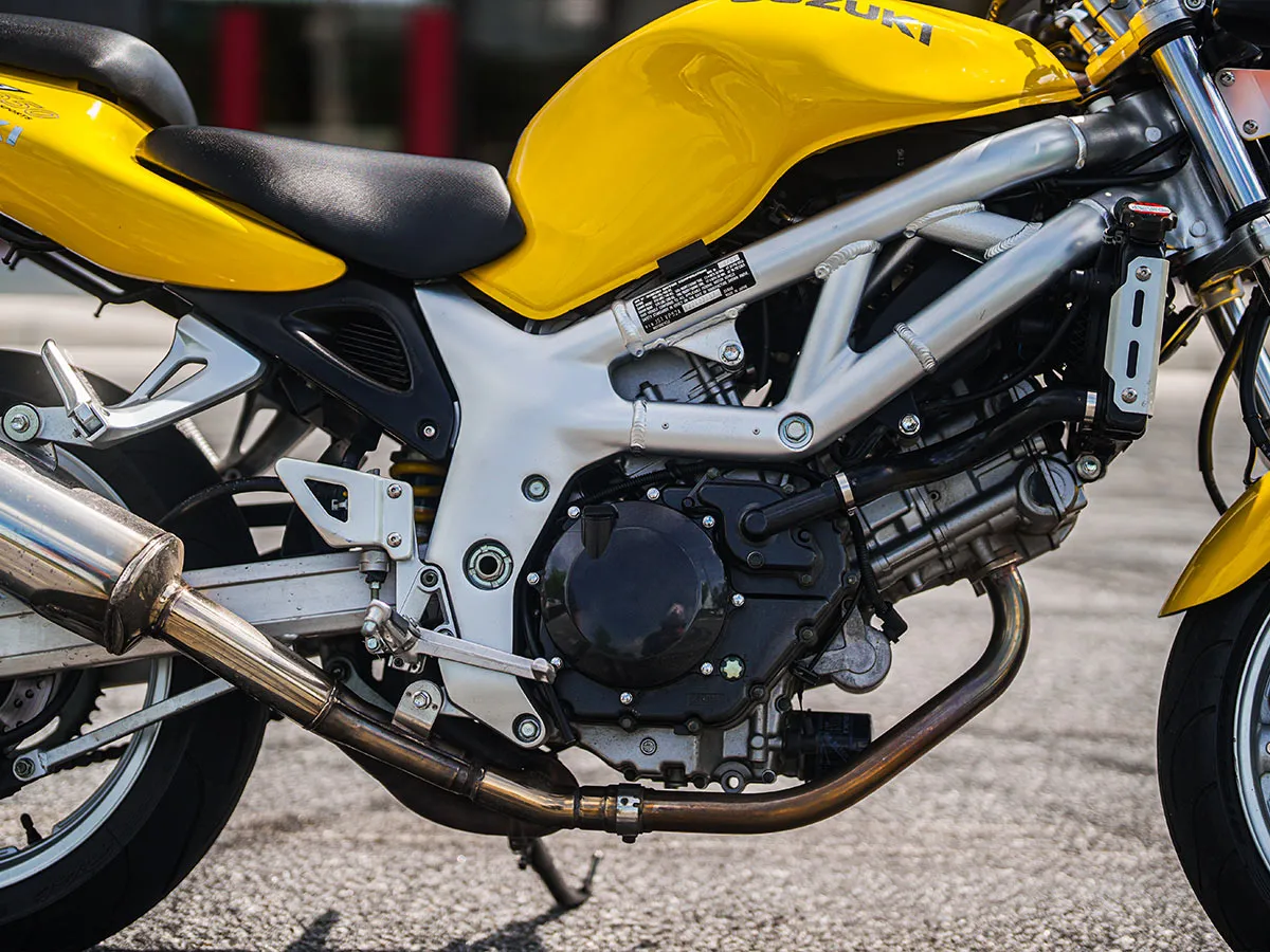 2002 Suzuki SV650 photo 3