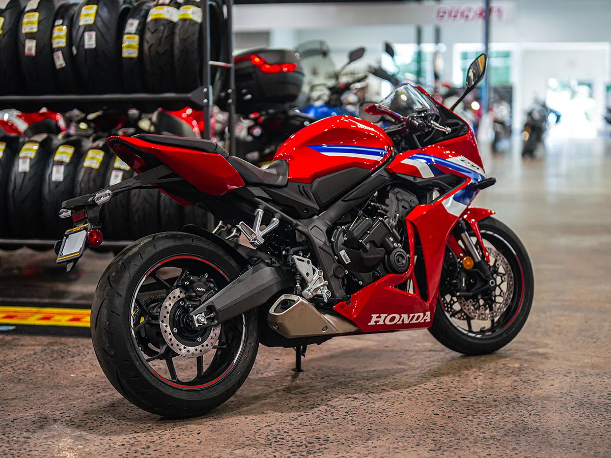 2026 Honda CBR650R E-Clutch photo 4