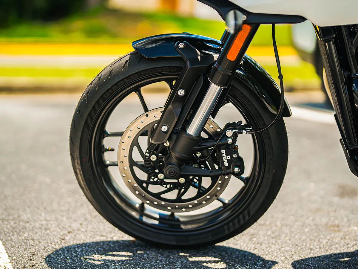 2026 Triumph Thruxton 400 photo 4