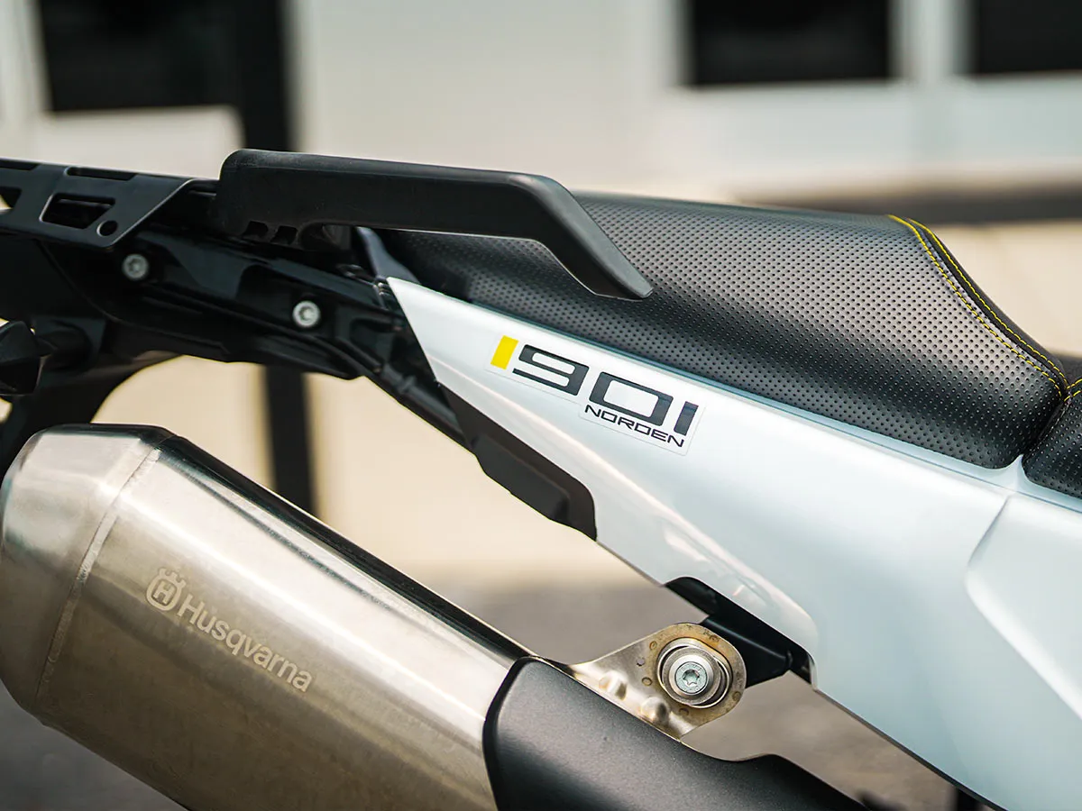 2025 Husqvarna Norden 901 photo 5