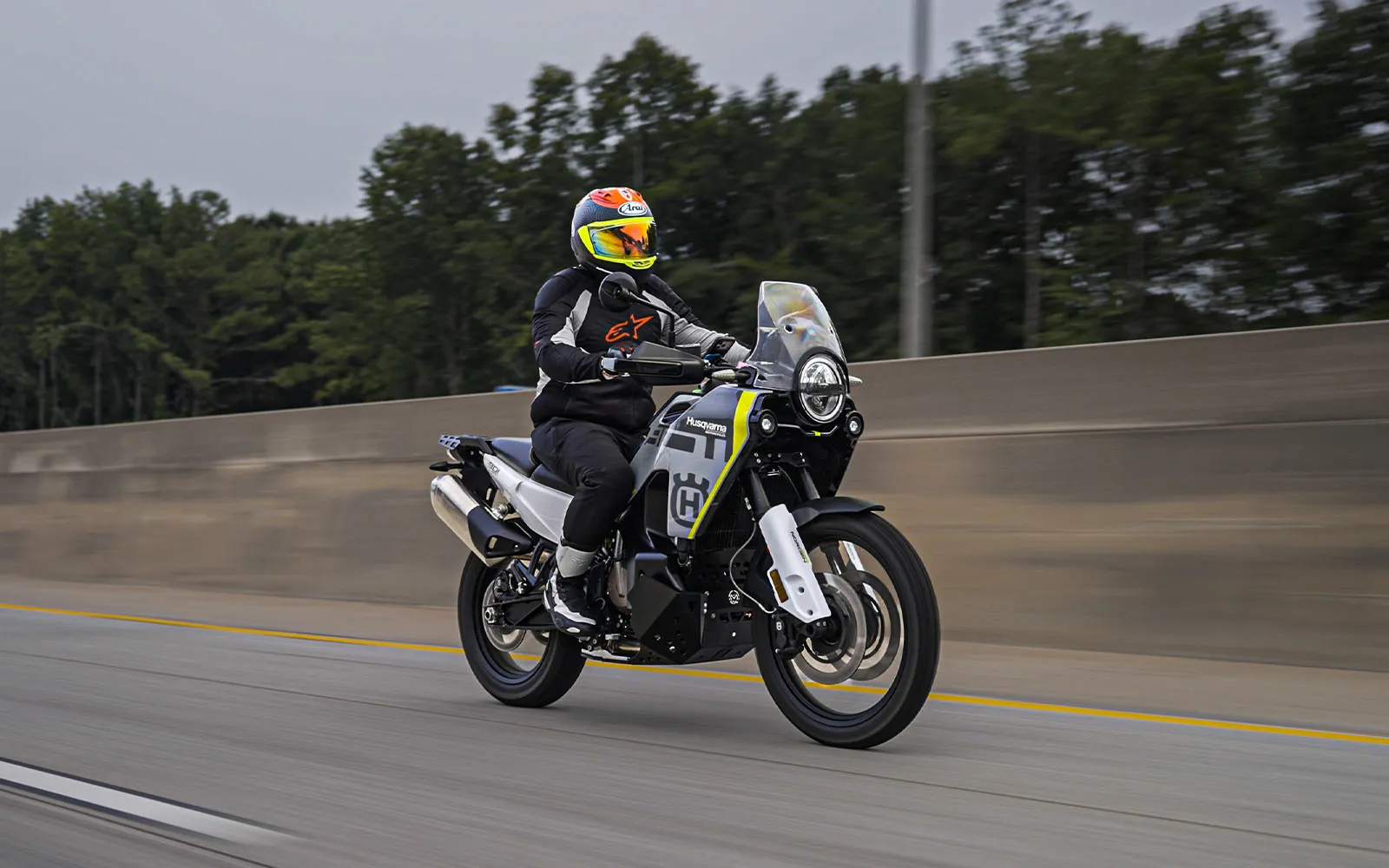 2025 Husqvarna Norden 901 hero