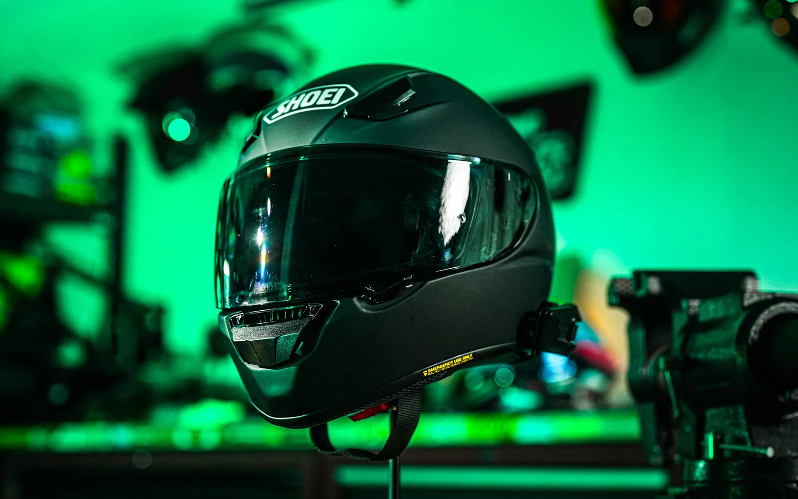 Shoei RF-SR2 hero
