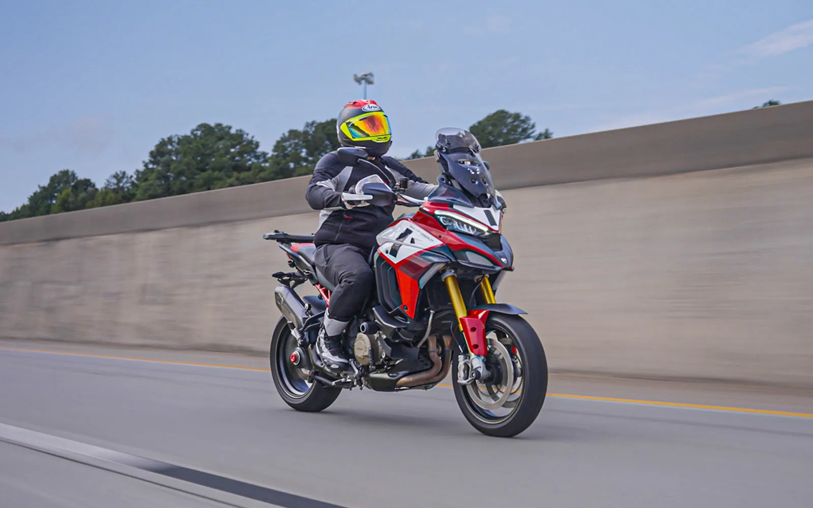 2023 Ducati Multistrada V4 Pikes Peak hero