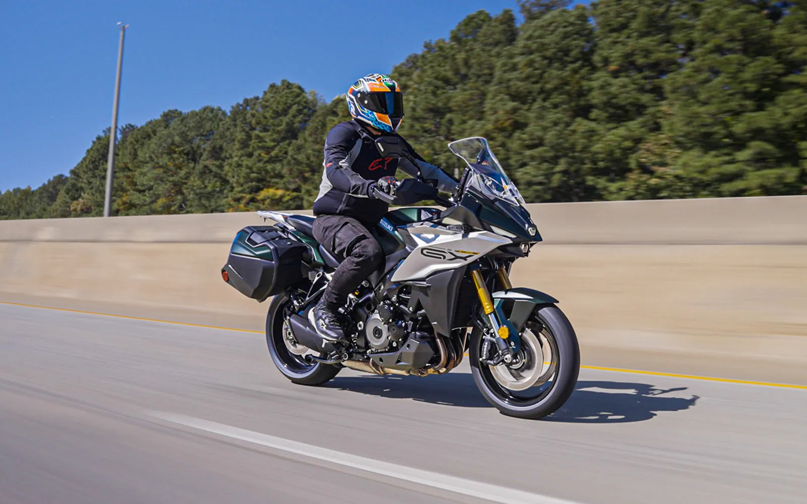2024 Suzuki GSX-S1000GX hero